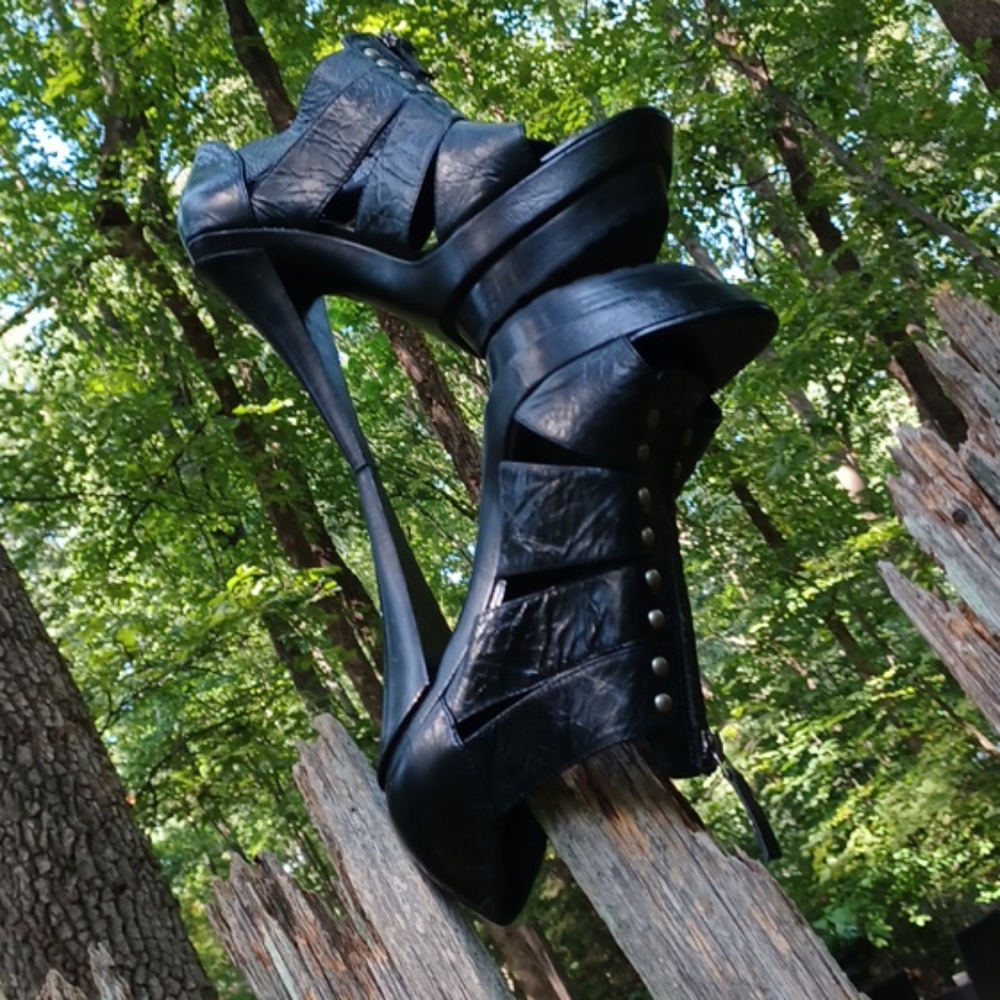Jessica Simpson platforms.